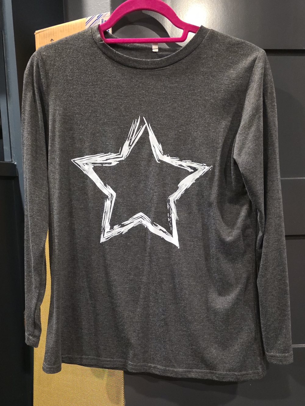 Women’s Charcoal Long-Sleeve Star Graphic Tee - Charcoal